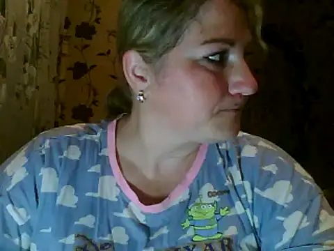 Xuliganka86 online show from April 2026 05:28:01 PM