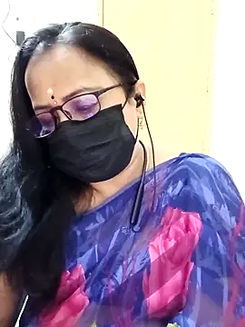 monisha cam online show from April 2026 04:23:01 PM