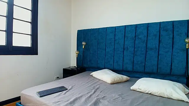 Pablo Cruzz online show from April 2026 07:19:01 PM