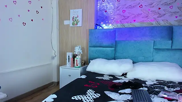 Delphine doll online show from April 2026 11:58:01 AM