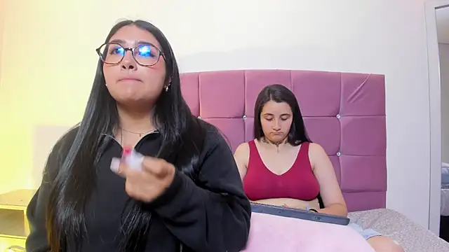 Elisa n Emma online show from April 2026 10:01:02 PM