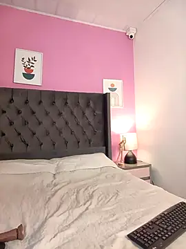 Wolfamara online show from April 2026 01:26:01 PM