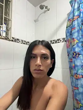 Snapshot of luna_duque chatting on June 2026 11:21:01 PM luna duque online show from June 2026 11:21:01 PM