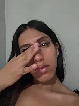 Snapshot of luna_duque chatting on June 2026 07:47:02 AM luna duque online show from June 2026 07:47:02 AM