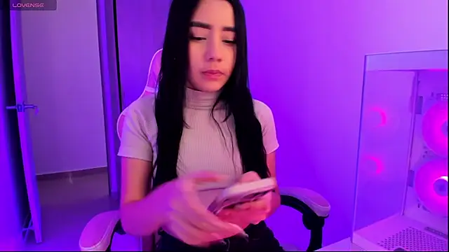 ISABELFORYOU03 online show from April 2026 06:05:02 PM