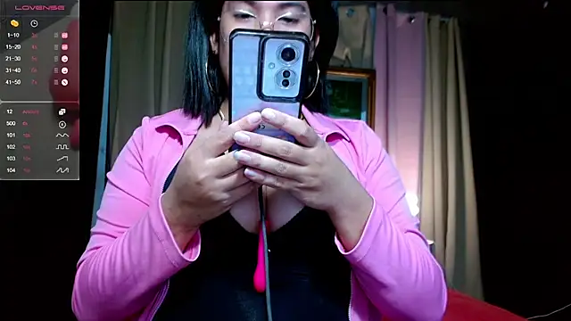 Snapshot of HugeCumRainSamantha chatting on May 2026 01:19:01 PM HugeCumRainSamantha online show from May 2026 01:19:01 PM