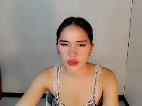 Snapshot of urasiankylie chatting on April 2026 08:50:02 PM urasiankylie online show from April 2026 08:50:02 PM