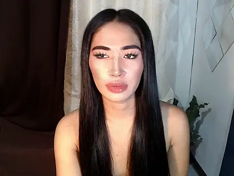 Snapshot of urasiankylie chatting on May 2026 02:01:02 PM urasiankylie online show from May 2026 02:01:02 PM