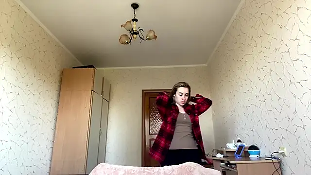 SpringSummers online show from April 2026 08:02:02 AM