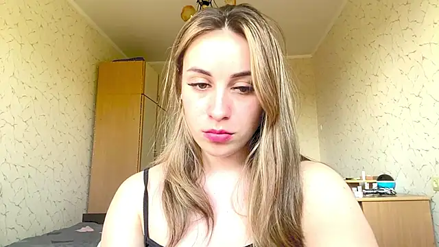 Snapshot of SpringSummers chatting on June 2026 03:10:02 PM SpringSummers online show from June 2026 03:10:02 PM