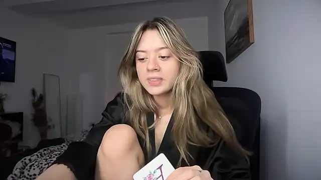 YasminLace online show from April 2026 09:06:02 PM