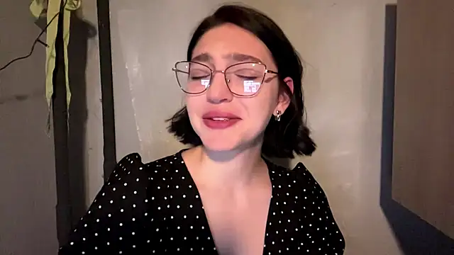 SinfulStarlight online show from April 2026 01:30:01 PM