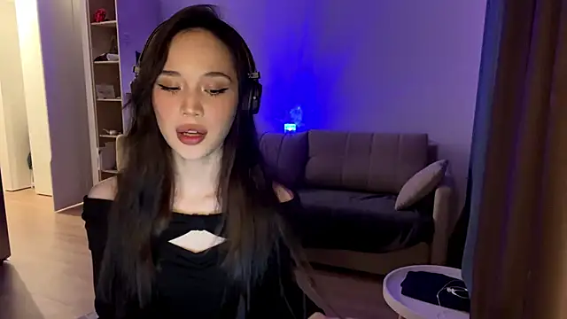 Elizabetswan online show from April 2026 11:29:01 PM