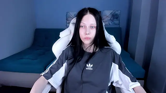 SugarBunny18 online show from July 2026 05:00:01 AM