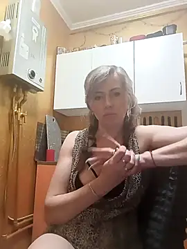 TaynaSecret online show from April 2026 08:17:01 PM