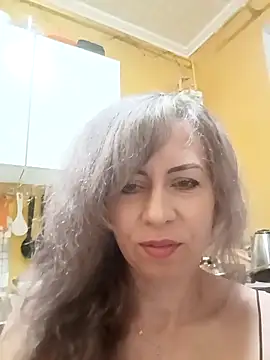 TaynaSecret online show from April 2026 09:07:02 PM