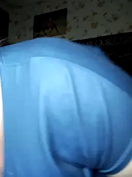 AuroKaria online show from April 2026 04:07:01 PM