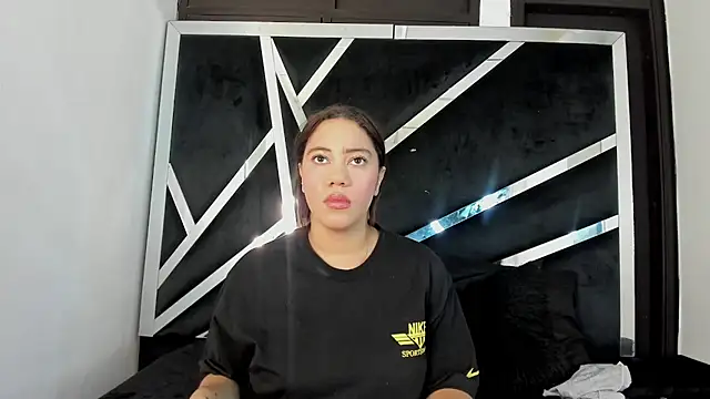 Daphne cuteht online show from April 2026 08:47:01 PM