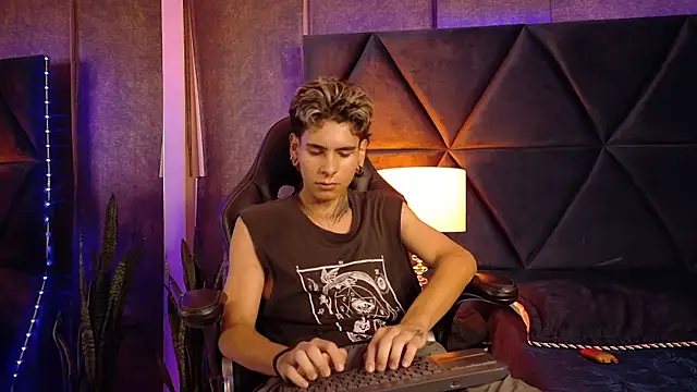 Bel Sebu online show from April 2026 11:52:02 PM