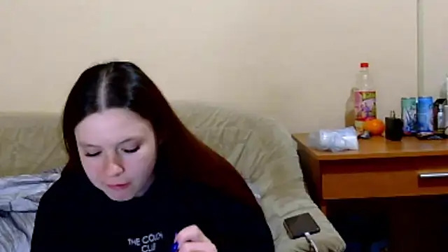 JessicaHolland1 online show from April 2026 06:43:01 PM