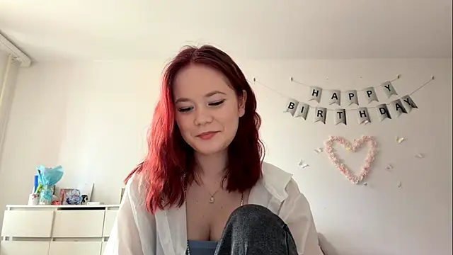 BernieceFender online show from April 2026 09:04:01 AM