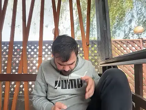 armandomoir online show from April 2026 02:36:02 PM