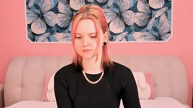 Lina Veyra online show from April 2026 01:38:02 PM