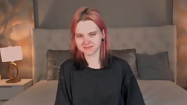 Lina Veyra online show from April 2026 04:41:02 PM