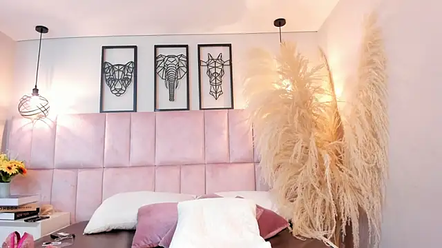 Vaithiare stone online show from April 2026 12:13:01 PM