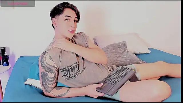 Snapshot of Thiago_angel chatting on May 2026 02:30:01 AM Thiago angel online show from May 2026 02:30:01 AM