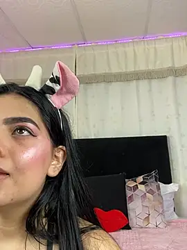 molly bick online show from April 2026 03:15:02 PM