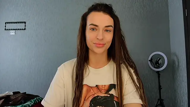 Kira  love1 online show from April 2026 09:16:01 AM