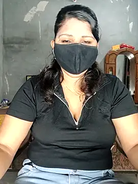 Riyashrma001 online show from April 2026 04:34:02 PM