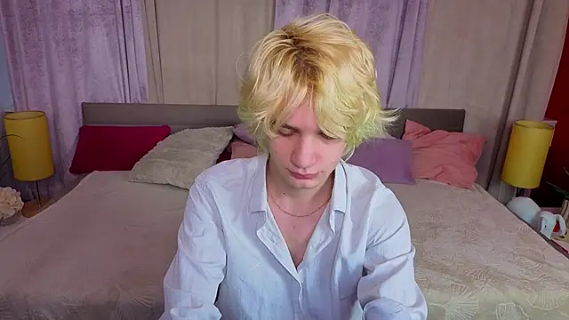 JameMilann online show from April 2026 06:18:02 AM