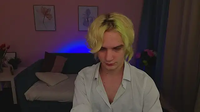 JameMilann online show from April 2026 08:34:01 PM