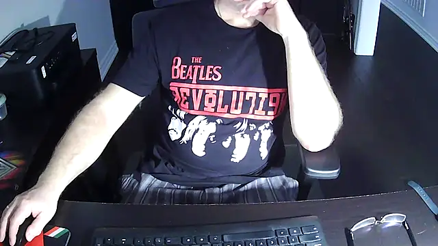 Shalun2000 online show from April 2026 01:05:02 PM