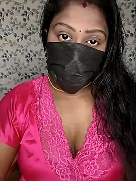 Romantic Woman online show from April 2026 06:36:02 PM