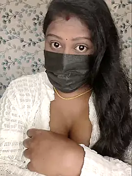 Romantic Woman online show from April 2026 05:23:01 PM