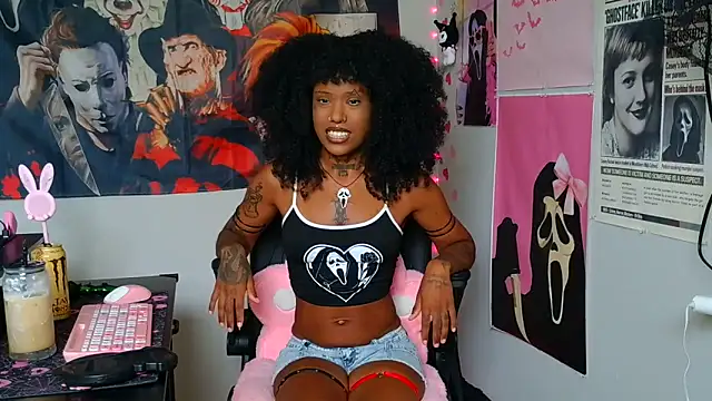 Snapshot of spookiebaddie chatting on June 2026 10:15:01 PM spookiebaddie online show from June 2026 10:15:01 PM