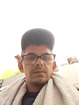 Snapshot of ENzFa chatting on May 2026 11:43:02 PM ENzFa online show from May 2026 11:43:02 PM
