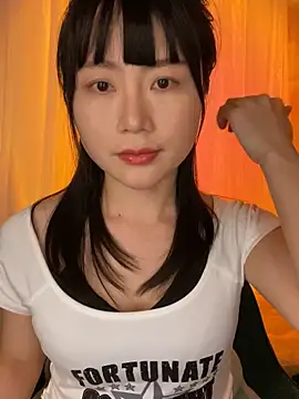 yaya0302 online show from April 2026 04:19:01 AM