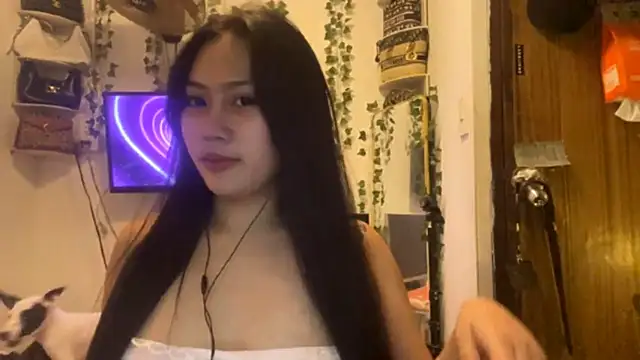 GlindaDejardin online show from April 2026 05:13:02 PM