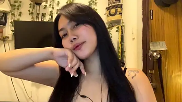 GlindaDejardin online show from April 2026 05:07:01 PM