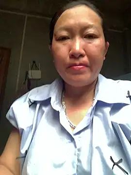 Snapshot of candy-beo chatting on May 2026 04:10:01 AM candy-beo online show from May 2026 04:10:01 AM