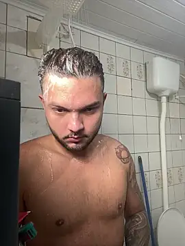 FernandoFloripa11 online show from April 2026 12:32:01 PM