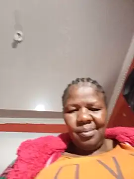 ZOELINKZ online show from June 2026 05:28:01 PM