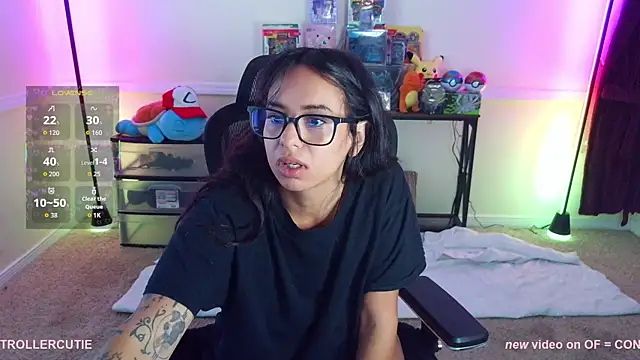 Controllercutie online show from April 2026 12:19:02 PM