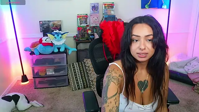 Controllercutie online show from June 2026 05:35:01 PM