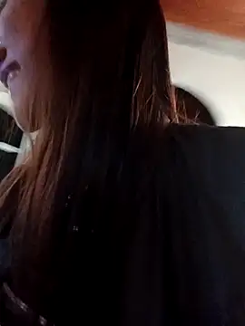 Leticia Hinkley  online show from April 2026 12:37:01 PM