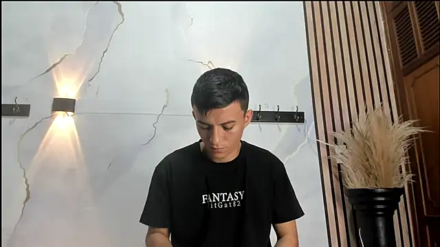 DilanAndKing online show from April 2026 01:03:02 PM